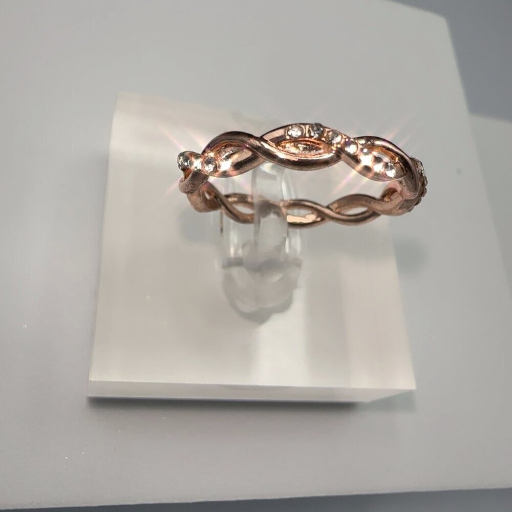18k Rose Gold Plated Ring With Rhinestones Size 8 Fashion Jewelry - Picture 3 of 11